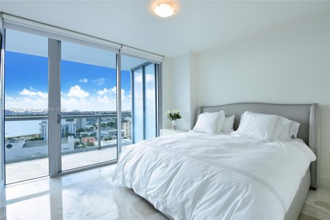 Condo in Miami Beach, Florida, 1 bedroom  № 1309795 - photo 4