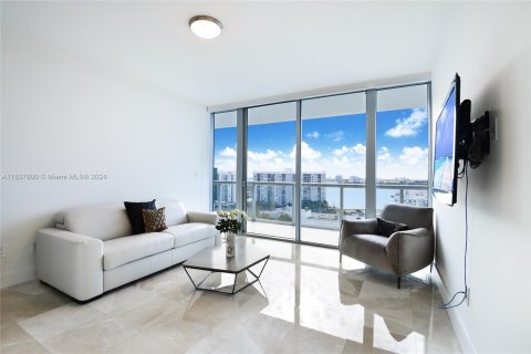 Condo in Miami Beach, Florida, 1 bedroom  № 1309795 - photo 10