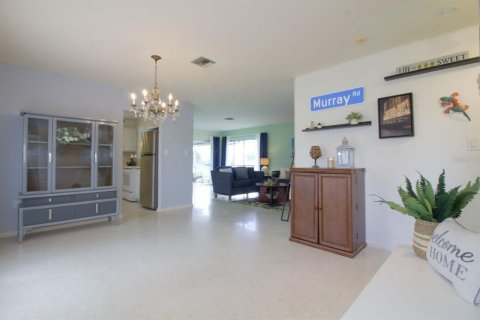 House in North Port, Florida 2 bedrooms, 106.84 sq.m. № 1408231 - photo 8