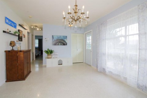 Villa ou maison à vendre à North Port, Floride: 2 chambres, 106.84 m2 № 1408231 - photo 5