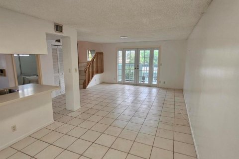 Condo in Lauderdale-by-the-Sea, Florida, 3 bedrooms  № 1180284 - photo 17
