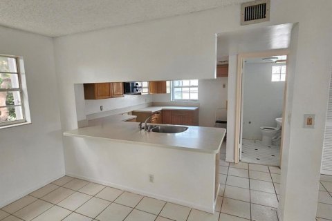 Condo in Lauderdale-by-the-Sea, Florida, 3 bedrooms  № 1180284 - photo 21