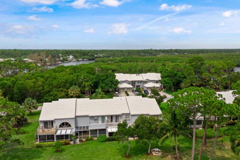 Townhouse in Jupiter, Florida 2 bedrooms, 136.01 sq.m. № 1180313 - photo 1