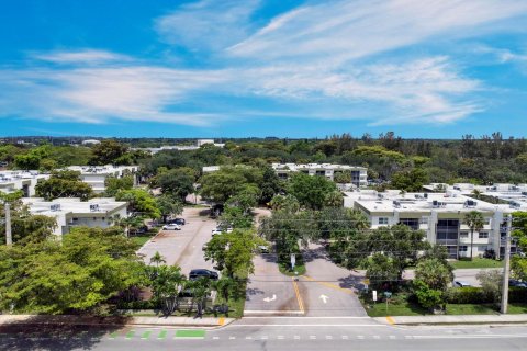 Condo in Sunrise, Florida, 2 bedrooms  № 1216160 - photo 7