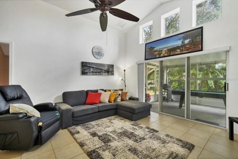 Casa en venta en Brandon, Florida, 3 dormitorios, 146.04 m2 № 1381430 - foto 8