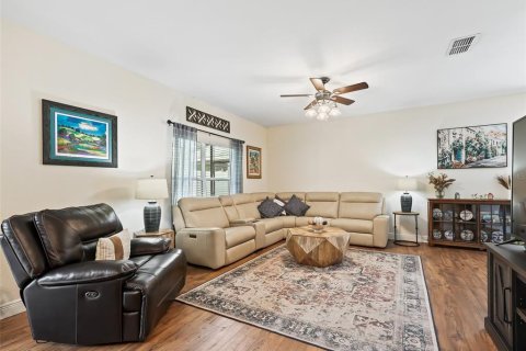 Casa en venta en Oxford, Florida, 4 dormitorios, 177.63 m2 № 1381367 - foto 8