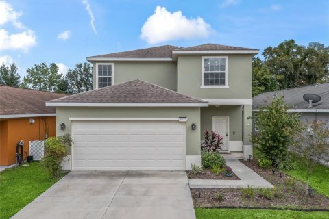 Casa en venta en Oxford, Florida, 4 dormitorios, 177.63 m2 № 1381367 - foto 1