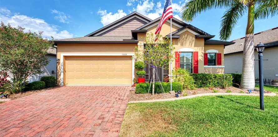 House in Port Charlotte, Florida 3 bedrooms, 185.62 sq.m. № 1347200