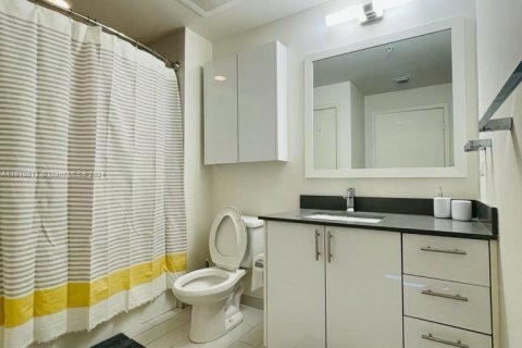 Condominio en venta en Miami, Florida, 1 dormitorio, 87.79 m2 № 1232811 - foto 15