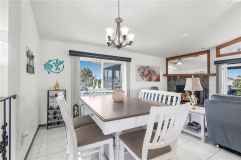 Casa en venta en Hernando Beach, Florida, 5 dormitorios, 162.67 m2 № 1400589 - foto 10