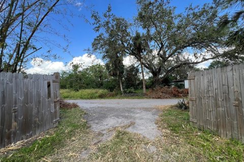 Terreno en venta en Sarasota, Florida № 1422879 - foto 2