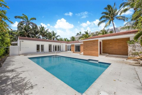 Casa en venta en Golden Beach, Florida, 4 dormitorios, 257.62 m2 № 1146494 - foto 8