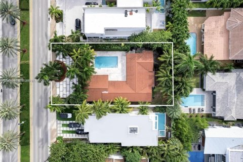 Casa en venta en Golden Beach, Florida, 4 dormitorios, 257.62 m2 № 1146494 - foto 3