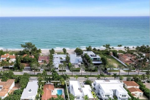 Casa en venta en Golden Beach, Florida, 4 dormitorios, 257.62 m2 № 1146494 - foto 1
