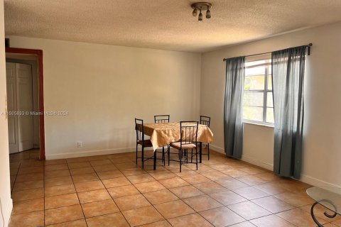Condominio en venta en Hallandale Beach, Florida, 1 dormitorio, 64.1 m2 № 1188945 - foto 3