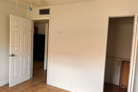 Copropriété à vendre à Hallandale Beach, Floride: 1 chambre, 64.1 m2 № 1188945 - photo 12