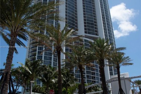 Copropriété à vendre à Sunny Isles Beach, Floride: 3 chambres, 280.19 m2 № 1127331 - photo 1