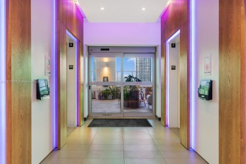 Condominio en venta en Miami, Florida, 1 dormitorio, 47.84 m2 № 1127281 - foto 11