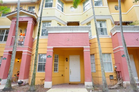 Condominio en venta en Royal Palm Beach, Florida, 3 dormitorios, 168.62 m2 № 938040 - foto 2