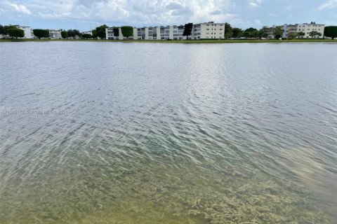 Copropriété à vendre à Boca Raton, Floride: 2 chambres, 78.04 m2 № 1329260 - photo 26