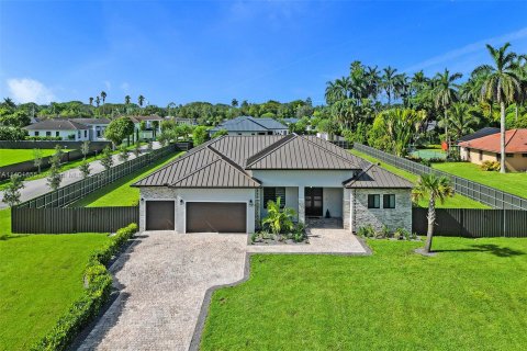 Villa ou maison à vendre à Homestead, Floride: 5 chambres № 612551 - photo 1