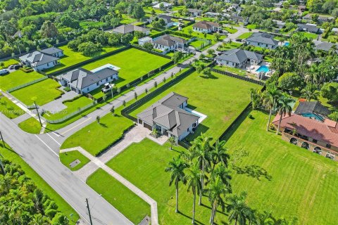 Villa ou maison à vendre à Homestead, Floride: 5 chambres № 612551 - photo 3