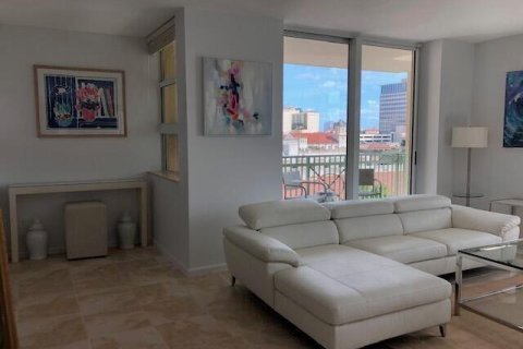 Condo in West Palm Beach, Florida, 3 bedrooms  № 279926 - photo 20