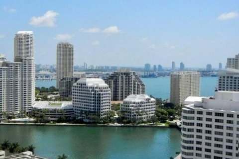 Condo in Miami, Florida, 1 bedroom  № 1116469 - photo 1