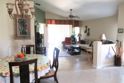 House in North Port, Florida 3 bedrooms, 137.22 sq.m. № 1278178 - photo 8