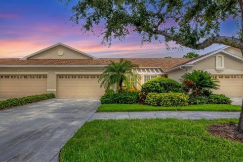 Villa ou maison à vendre à North Port, Floride: 2 chambres, 107.77 m2 № 1278211 - photo 1