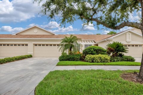 Villa ou maison à vendre à North Port, Floride: 2 chambres, 107.77 m2 № 1278211 - photo 2