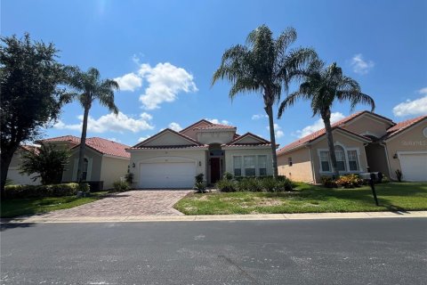 House in Davenport, Florida 5 bedrooms, 204.38 sq.m. № 1323187 - photo 2