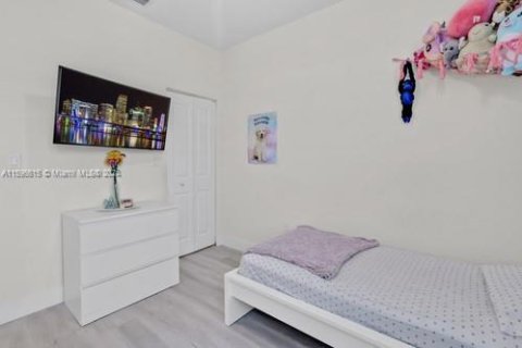 Touwnhouse à vendre à Hialeah, Floride: 3 chambres, 153.29 m2 № 1206645 - photo 17