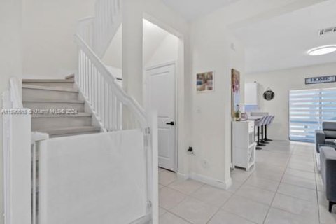 Touwnhouse à vendre à Hialeah, Floride: 3 chambres, 153.29 m2 № 1206645 - photo 29