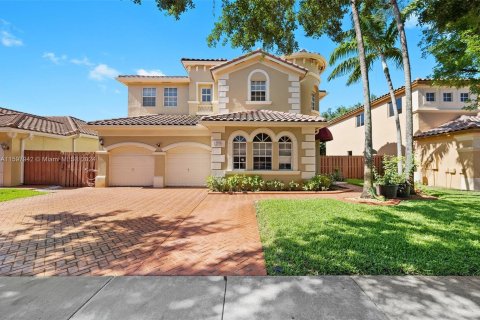Casa en venta en Miramar, Florida, 5 dormitorios, 271.37 m2 № 1206644 - foto 1