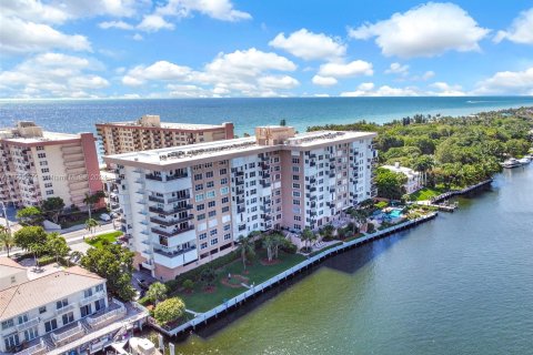 Condominio en venta en Hillsboro Beach, Florida, 2 dormitorios, 123.56 m2 № 1078247 - foto 6