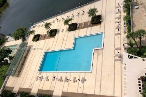 Copropriété à vendre à Sunny Isles Beach, Floride: 1 chambre, 70.79 m2 № 1290801 - photo 14