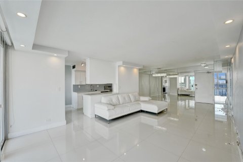 Copropriété à vendre à Sunny Isles Beach, Floride: 2 chambres, 138.24 m2 № 1216150 - photo 15