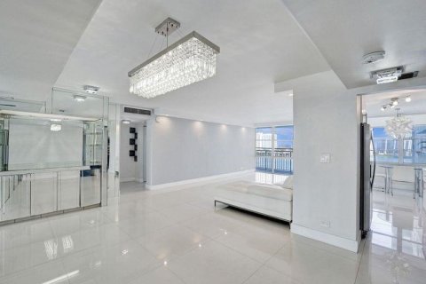 Copropriété à vendre à Sunny Isles Beach, Floride: 2 chambres, 138.24 m2 № 1216150 - photo 17