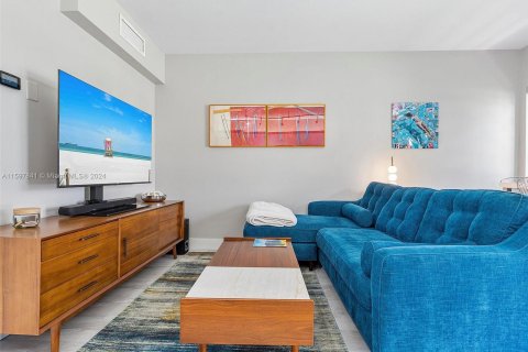 Condo in Miami Beach, Florida, 1 bedroom  № 1209392 - photo 10