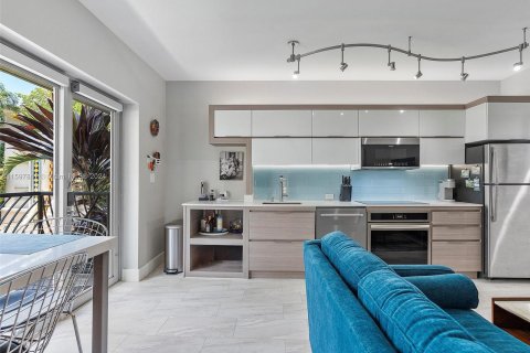 Condo in Miami Beach, Florida, 1 bedroom  № 1209392 - photo 7