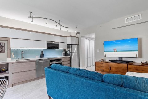 Condo in Miami Beach, Florida, 1 bedroom  № 1209392 - photo 6