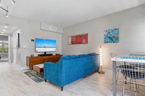 Condominio en venta en Miami Beach, Florida, 1 dormitorio, 60.48 m2 № 1209392 - foto 3