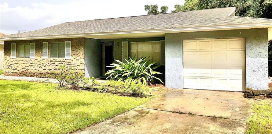 House in Orlando, Florida 3 bedrooms, 92.72 sq.m. № 1356407