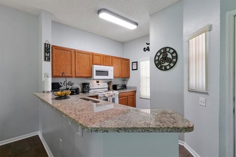 Townhouse in Kissimmee, Florida 3 bedrooms, 119.94 sq.m. № 1265617 - photo 12