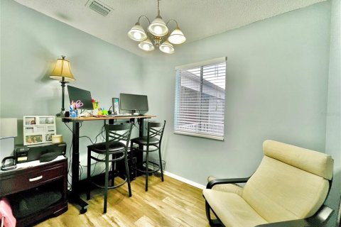 Condo in Tampa, Florida, 1 bedroom  № 1265614 - photo 9