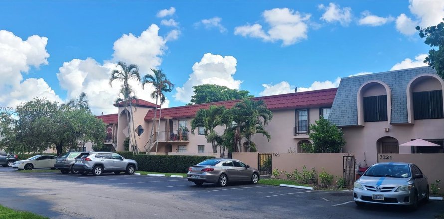 Condominio en Davie, Florida, 2 dormitorios  № 1228133