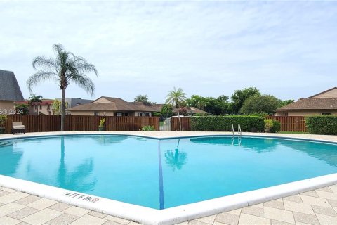 Copropriété à vendre à Davie, Floride: 2 chambres, 100.33 m2 № 1228133 - photo 17