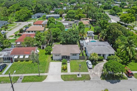 Villa ou maison à vendre à North Miami Beach, Floride: 3 chambres, 116.31 m2 № 1281614 - photo 30