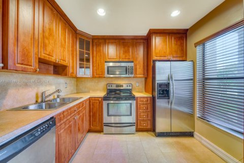 Copropriété à vendre à Pembroke Pines, Floride: 2 chambres, 81.75 m2 № 1281653 - photo 4